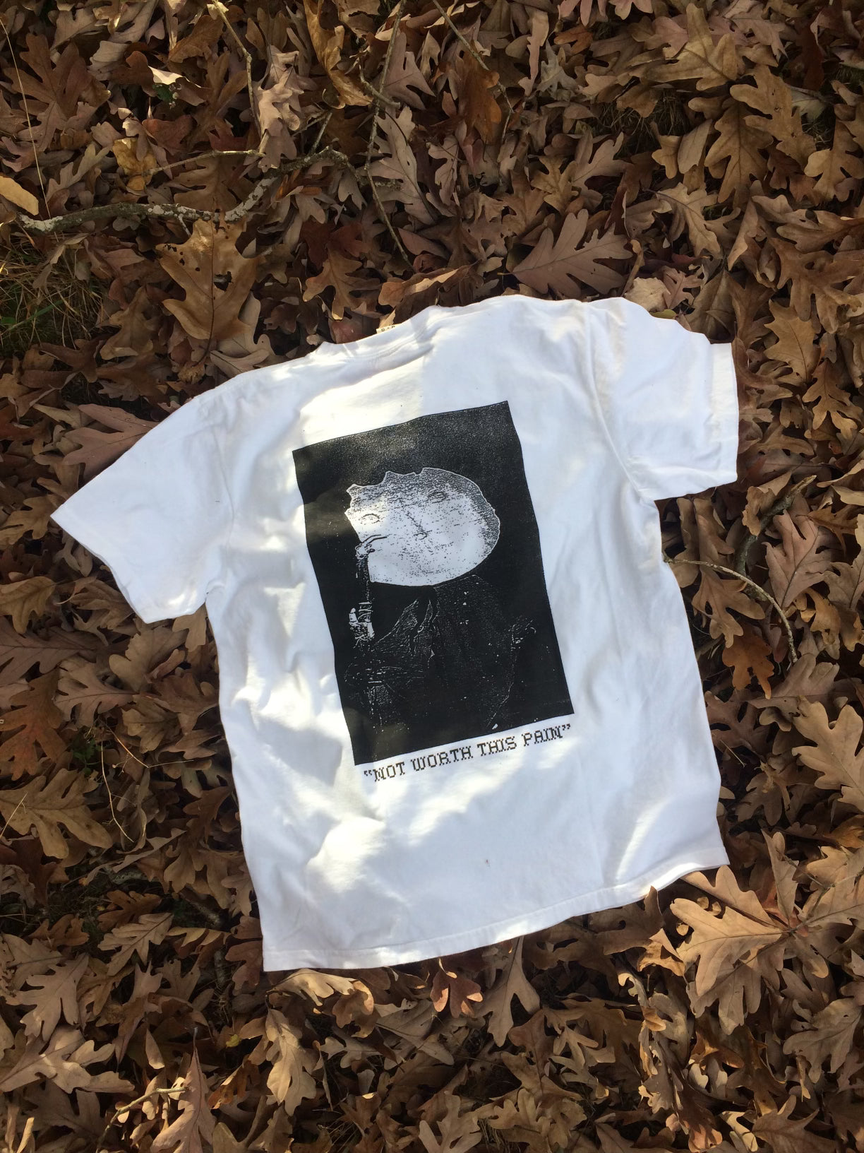 PUMPKIN WHITE TEE REAL HAUNTED MOUND